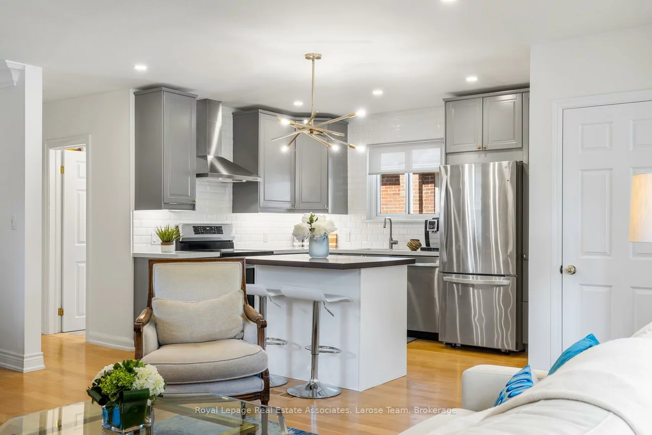10, Iris, Long Branch, Toronto