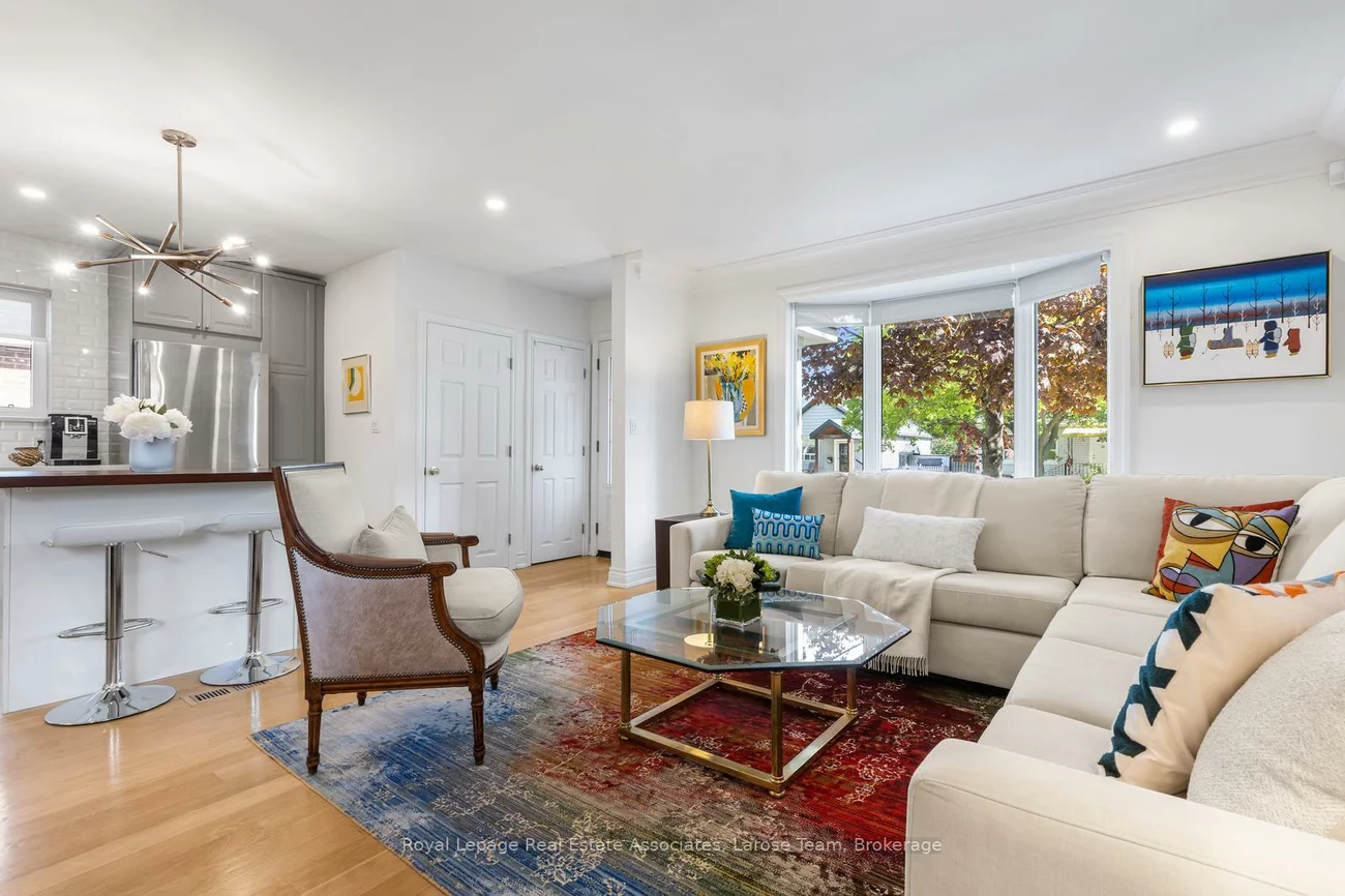 10, Iris, Long Branch, Toronto