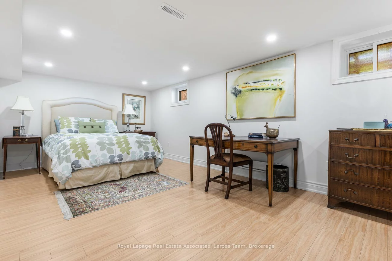 10, Iris, Long Branch, Toronto