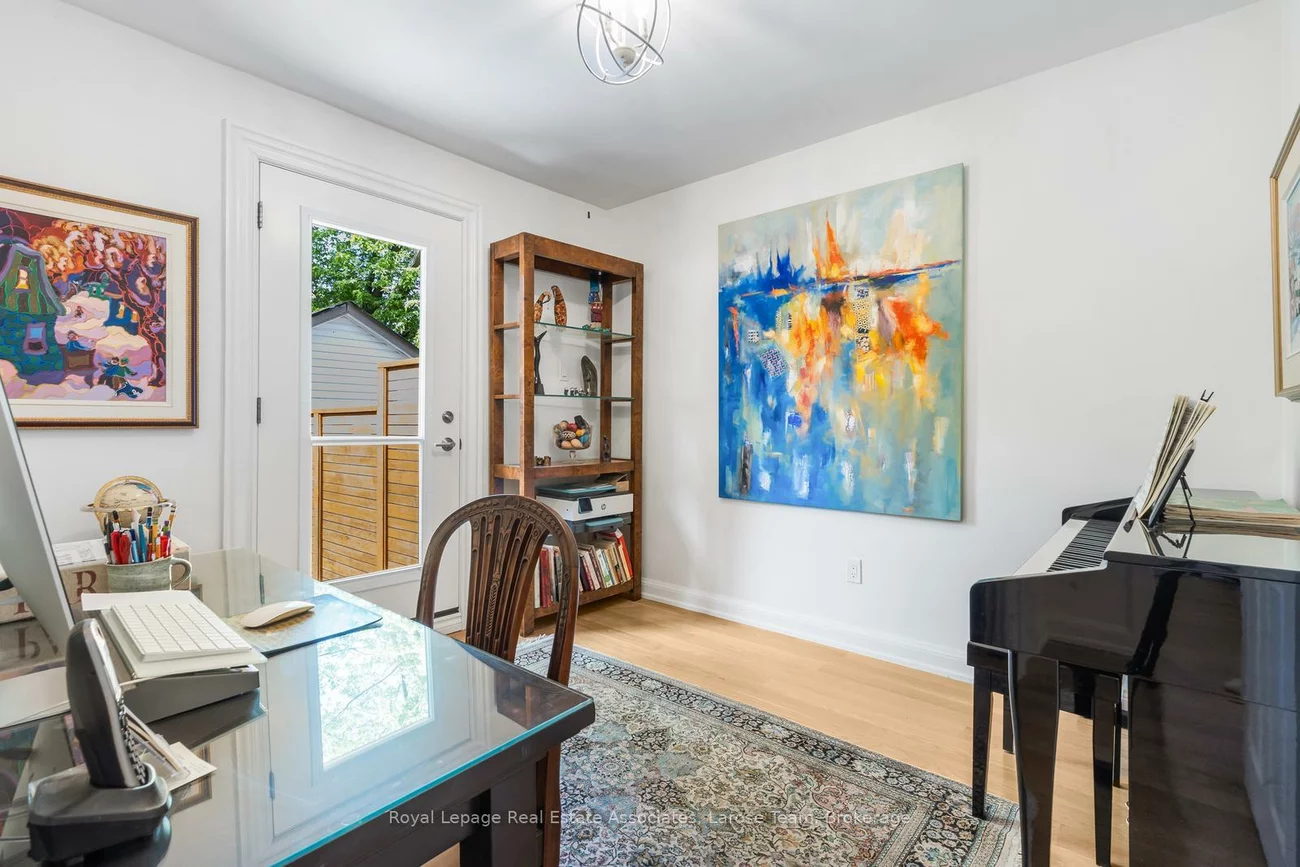 10, Iris, Long Branch, Toronto