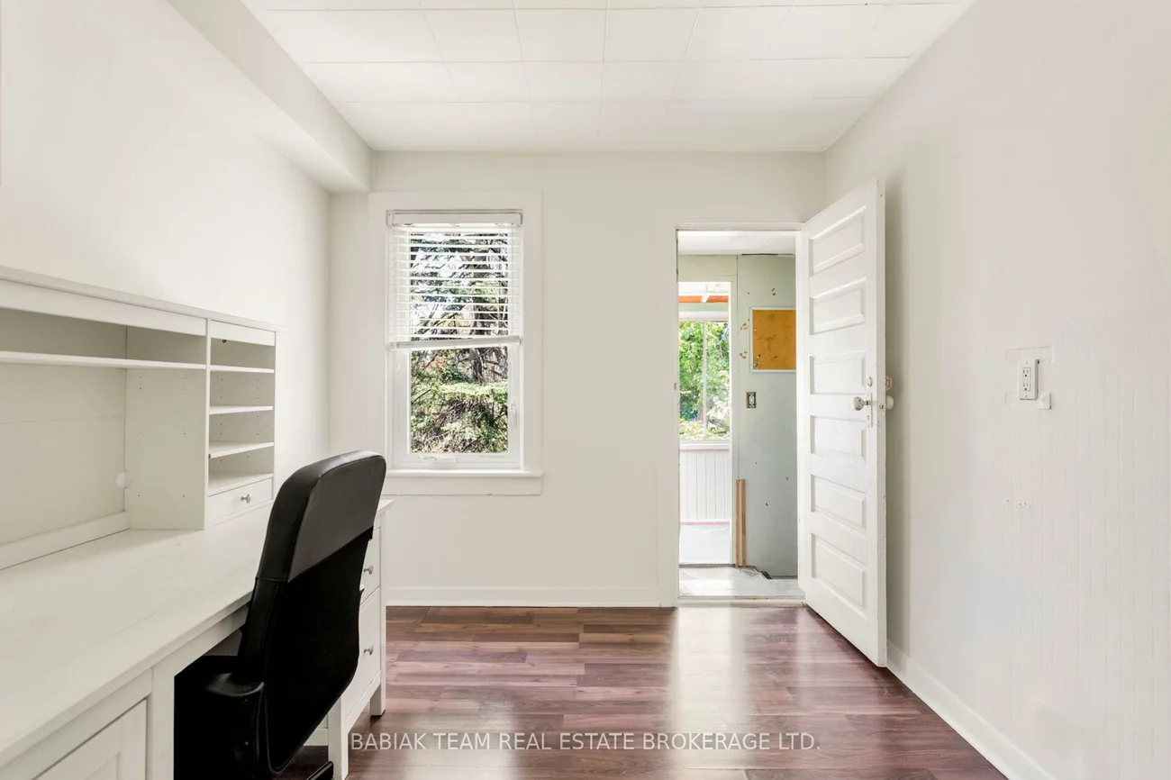82, Howard Park, High Park-Swansea, Toronto