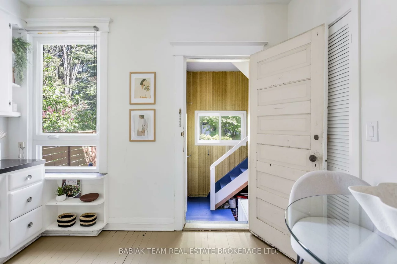 82, Howard Park, High Park-Swansea, Toronto