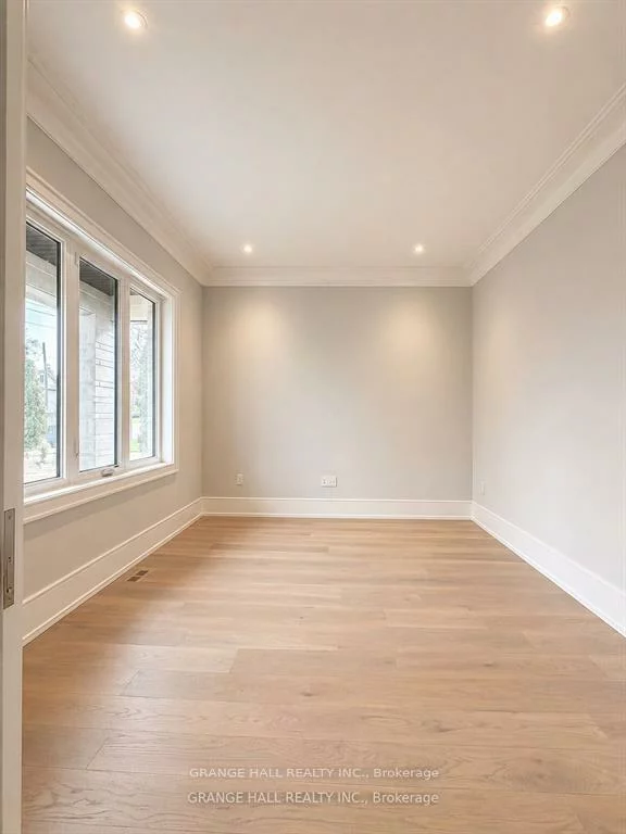 16, Barker, Thistletown-Beaumonde Heights, Toronto
