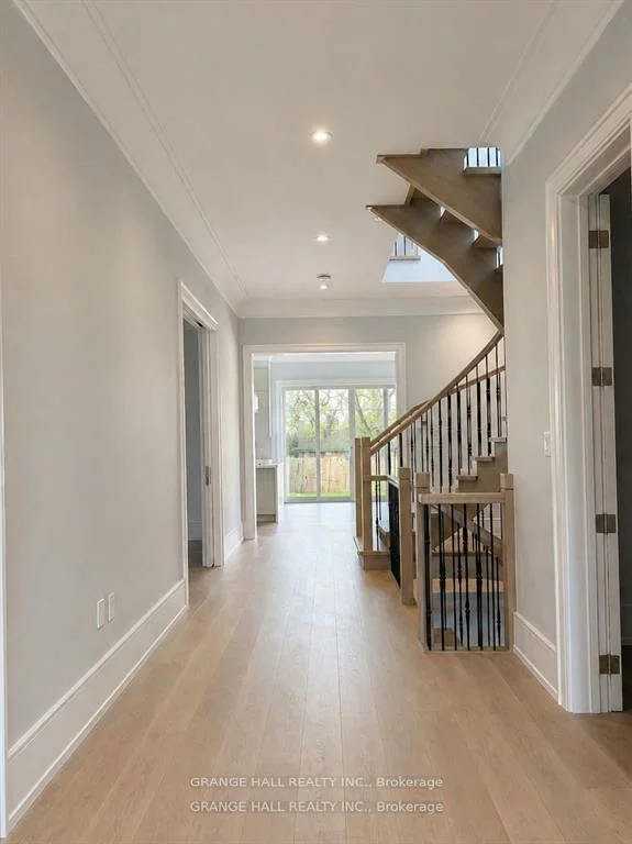 16, Barker, Thistletown-Beaumonde Heights, Toronto