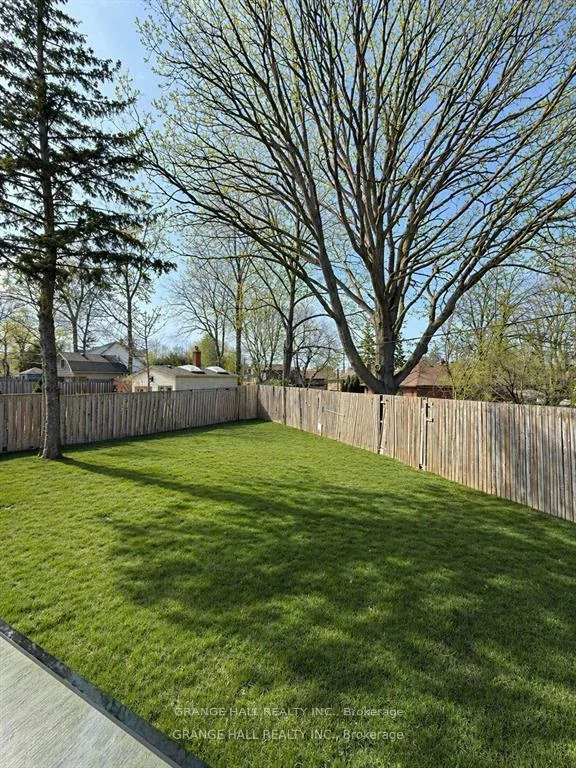 16, Barker, Thistletown-Beaumonde Heights, Toronto
