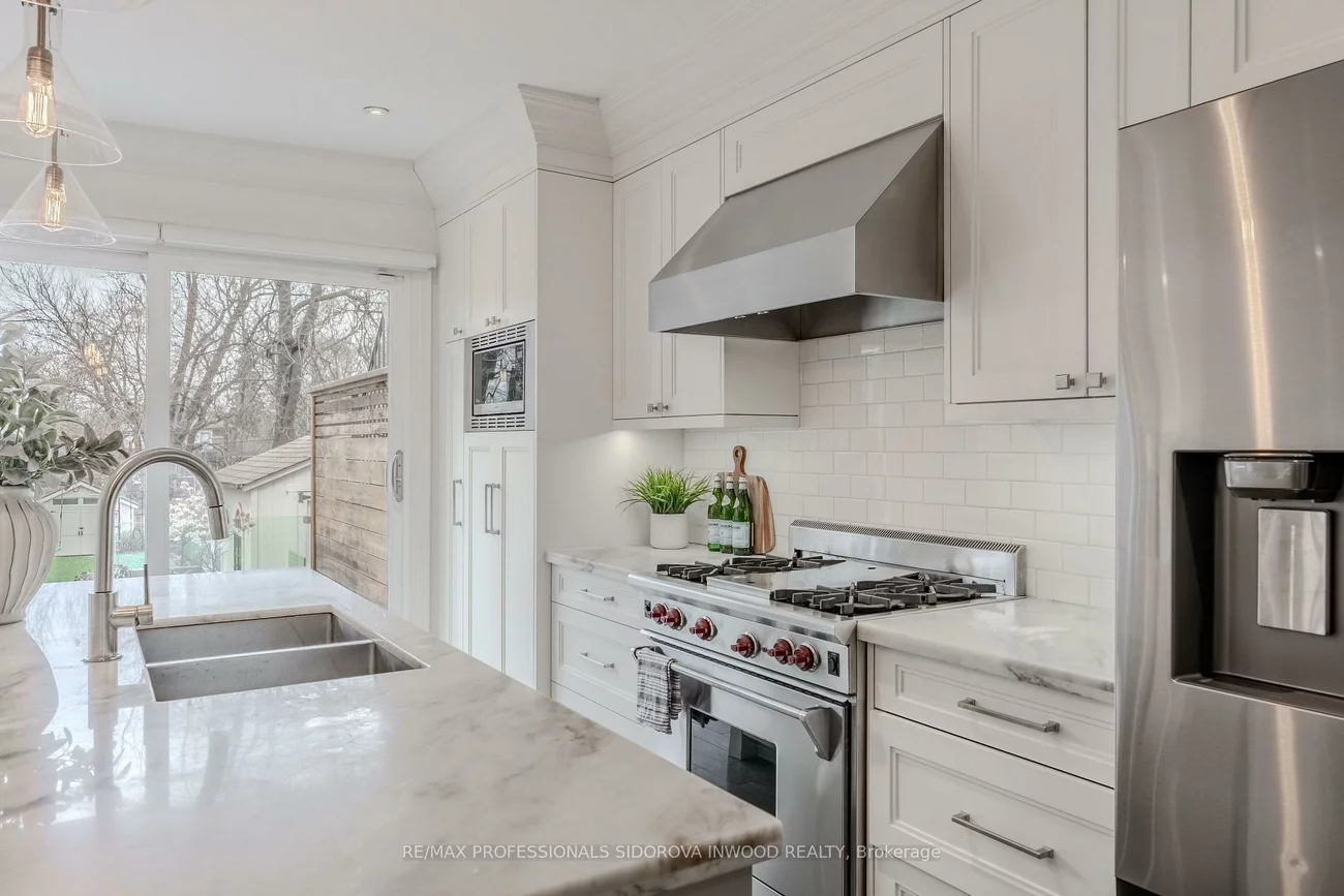 260, Indian, High Park-Swansea, Toronto