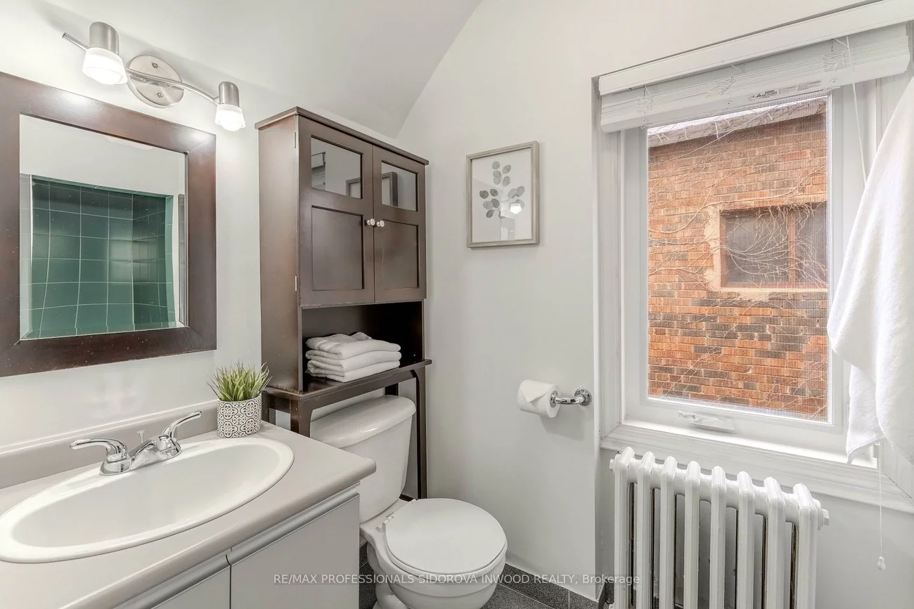 260, Indian, High Park-Swansea, Toronto