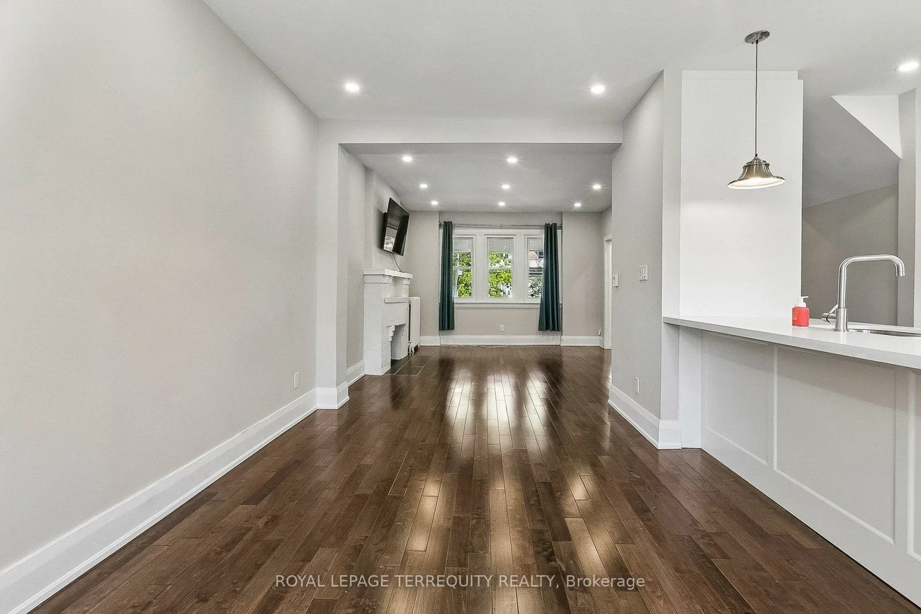 407, Annette, Runnymede-Bloor West Village, Toronto
