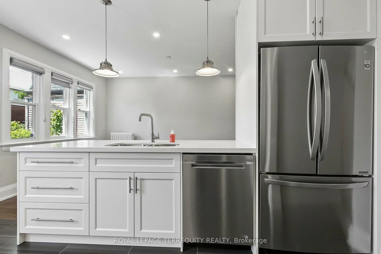 407, Annette, Runnymede-Bloor West Village, Toronto
