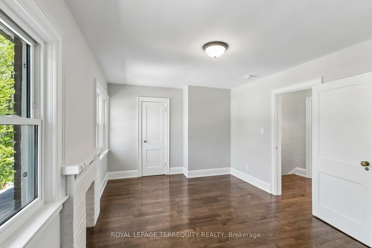 407, Annette, Runnymede-Bloor West Village, Toronto