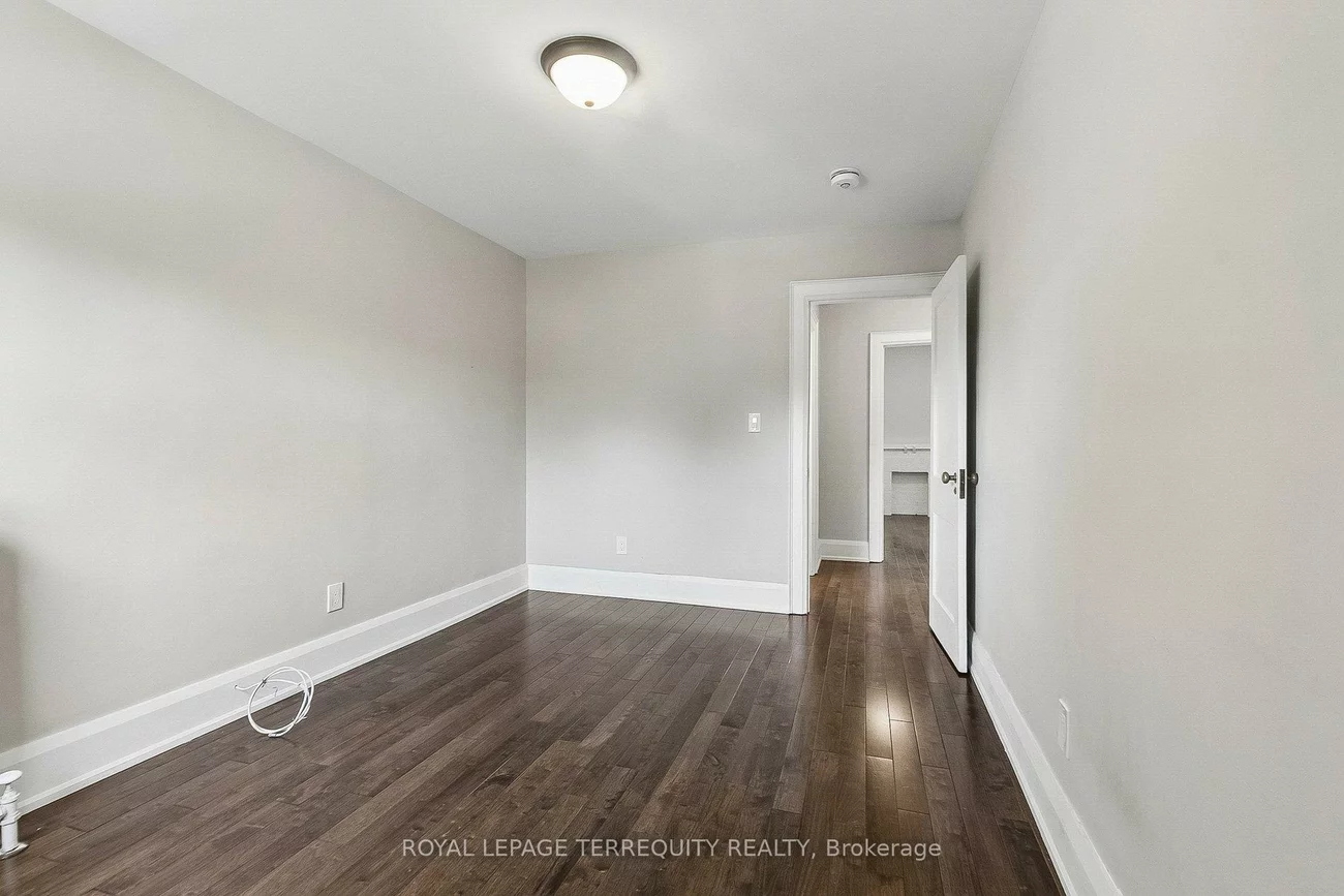 407, Annette, Runnymede-Bloor West Village, Toronto