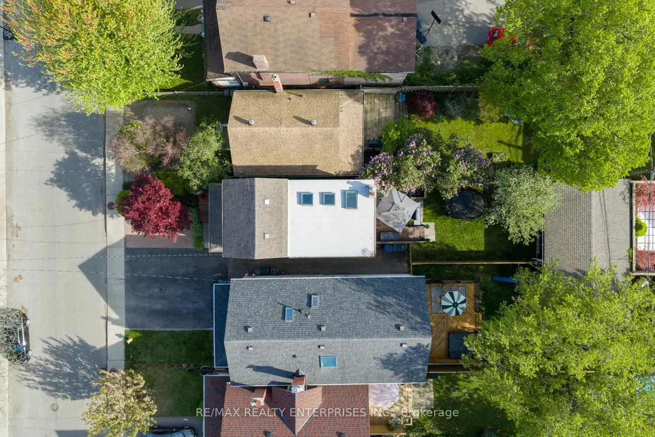 52, Fifth, New Toronto, Toronto