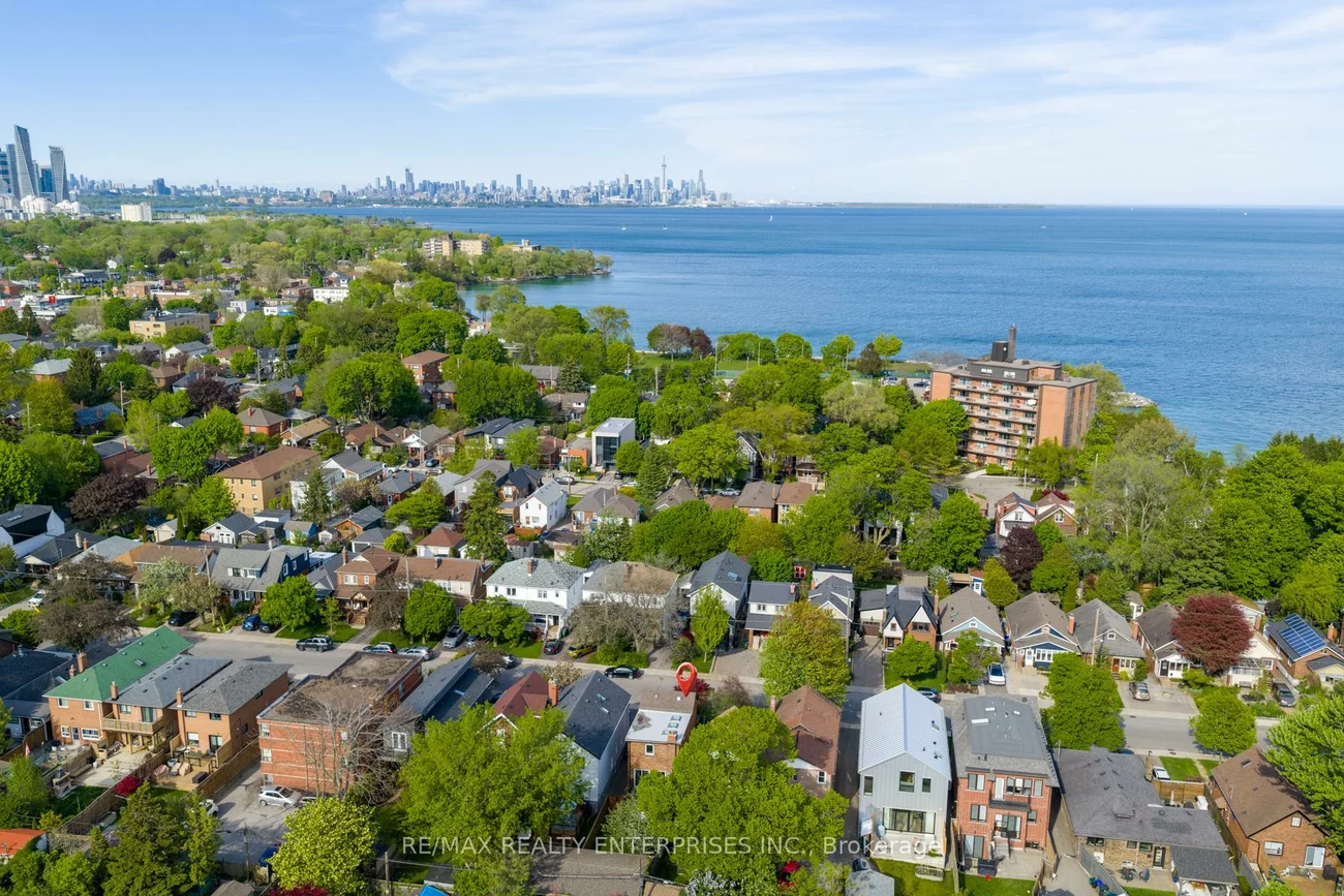 52, Fifth, New Toronto, Toronto