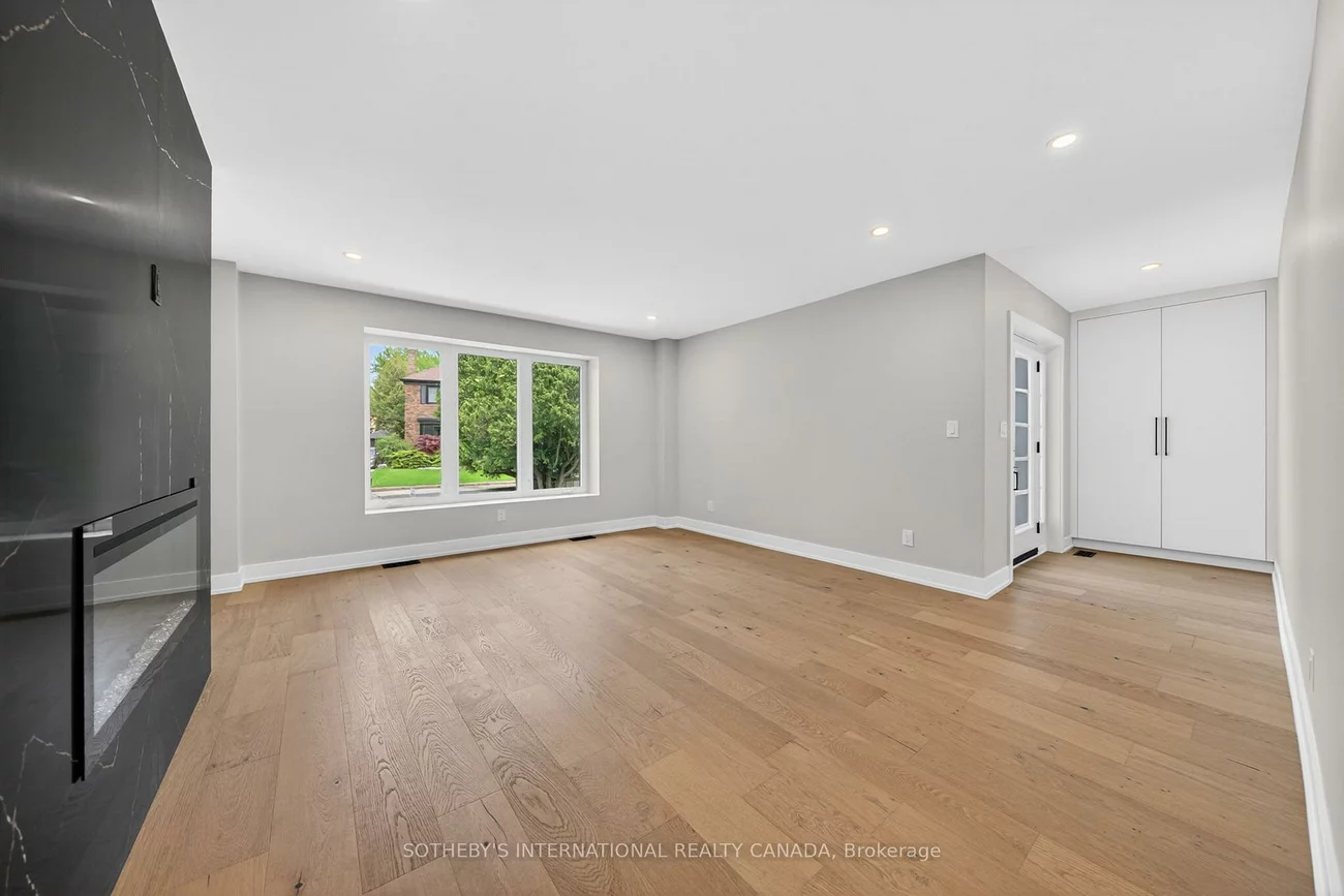 33, Miles, Mimico, Toronto