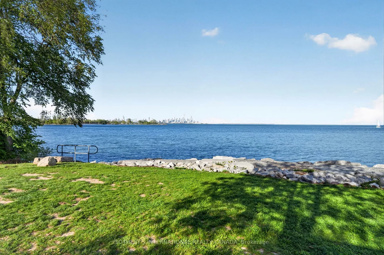 33, Miles, Mimico, Toronto