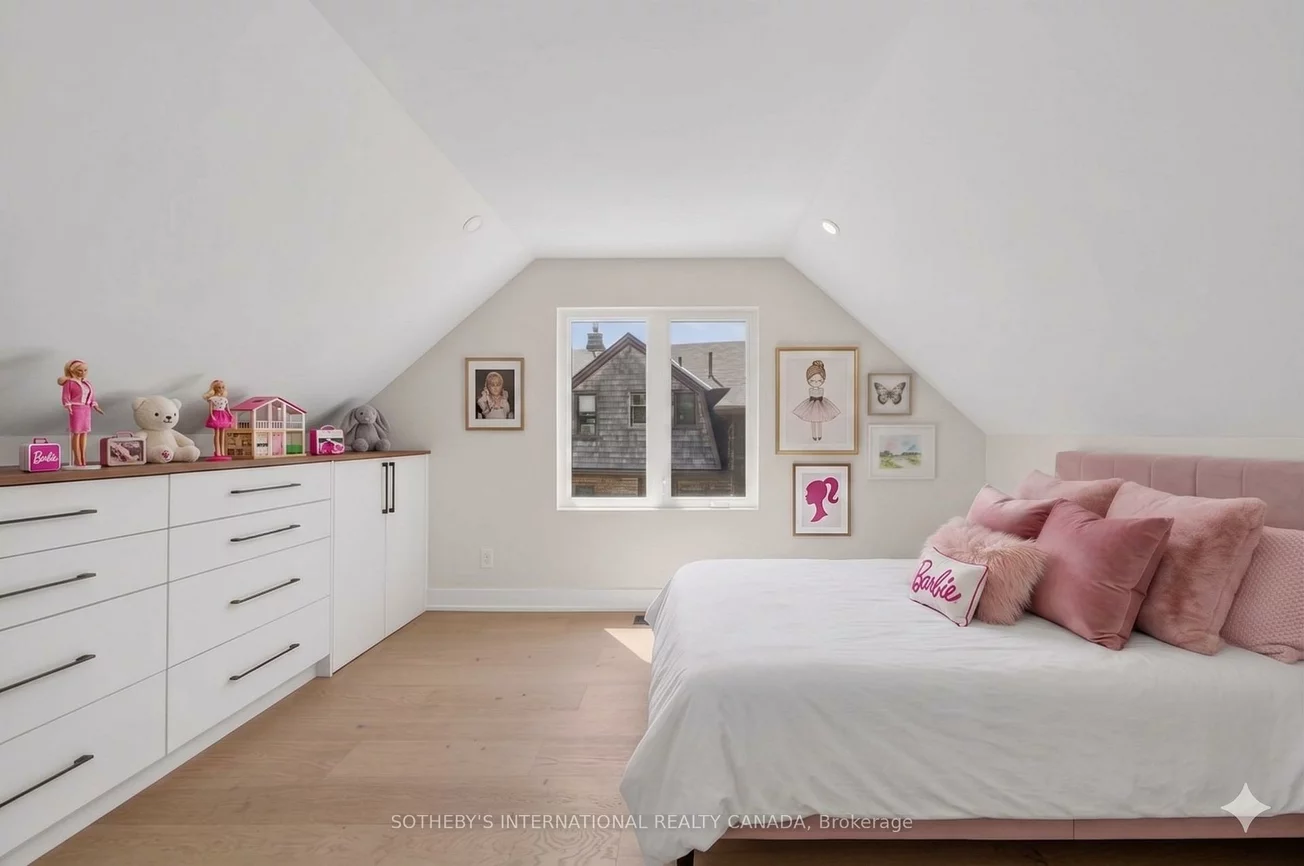 33, Miles, Mimico, Toronto