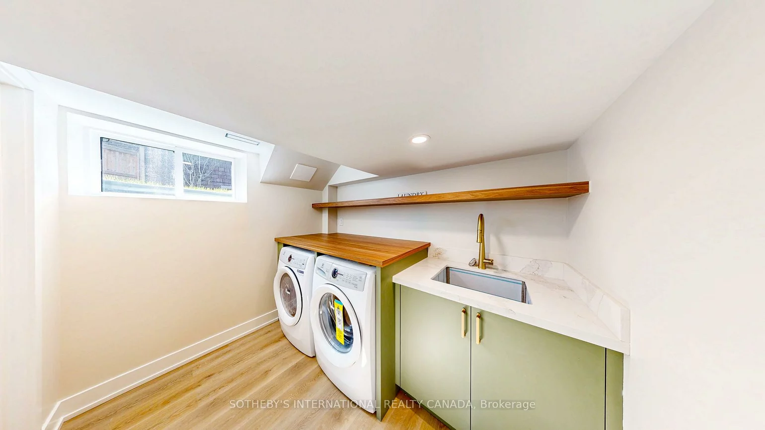 33, Miles, Mimico, Toronto
