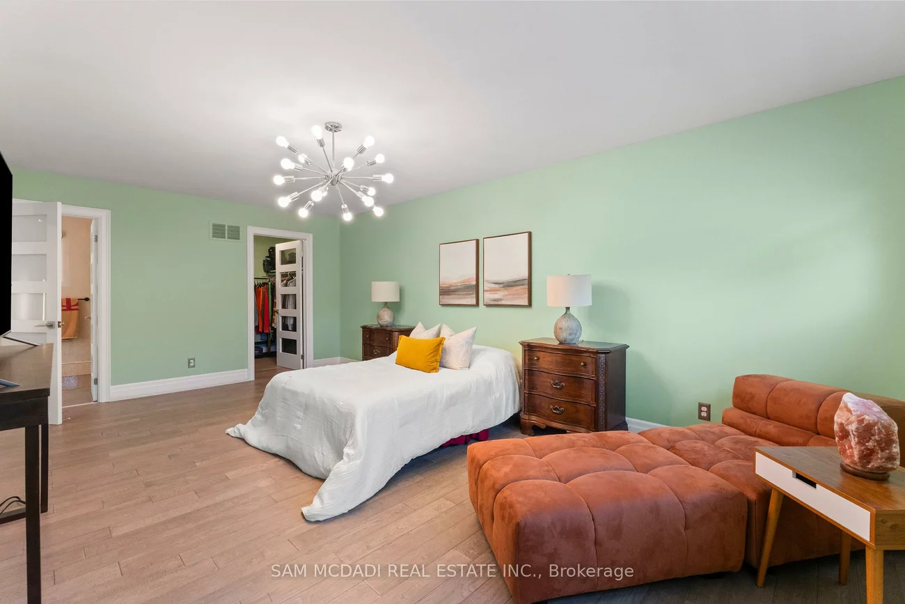 5, Canterbury, Edenbridge-Humber Valley, Toronto