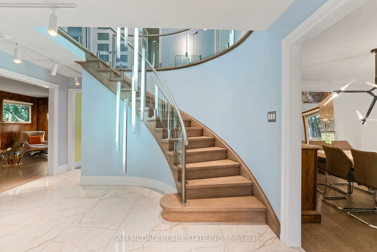 5, Canterbury, Edenbridge-Humber Valley, Toronto