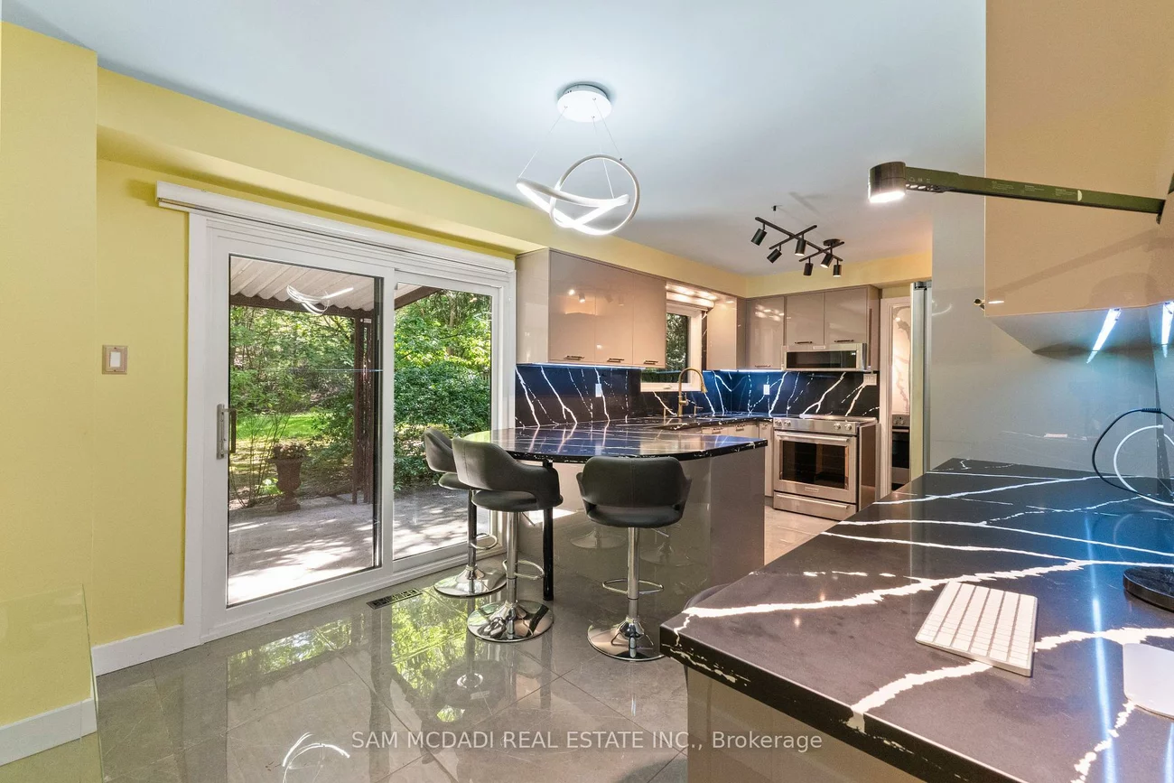 5, Canterbury, Edenbridge-Humber Valley, Toronto