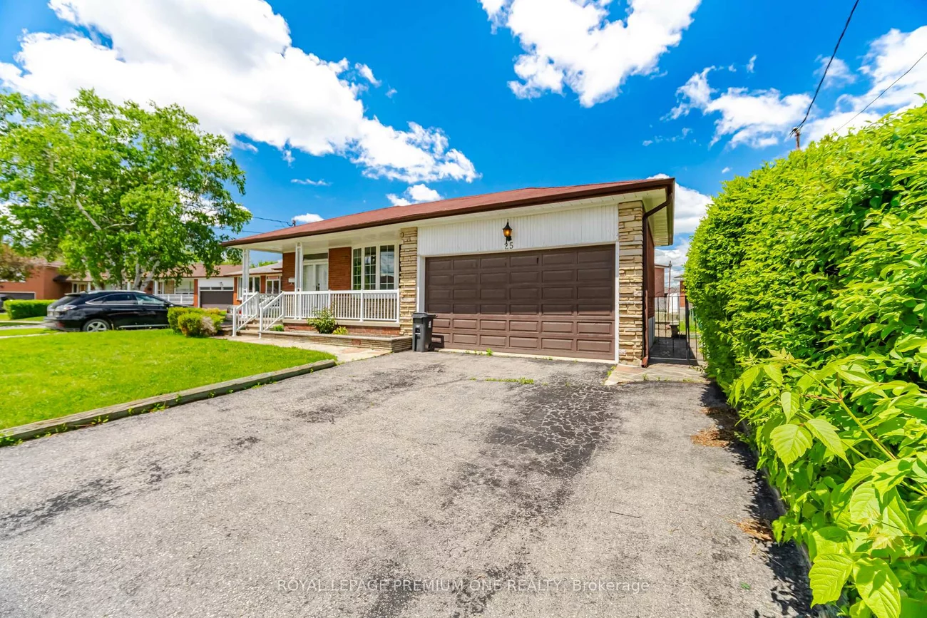 25, Islay, Humbermede, Toronto