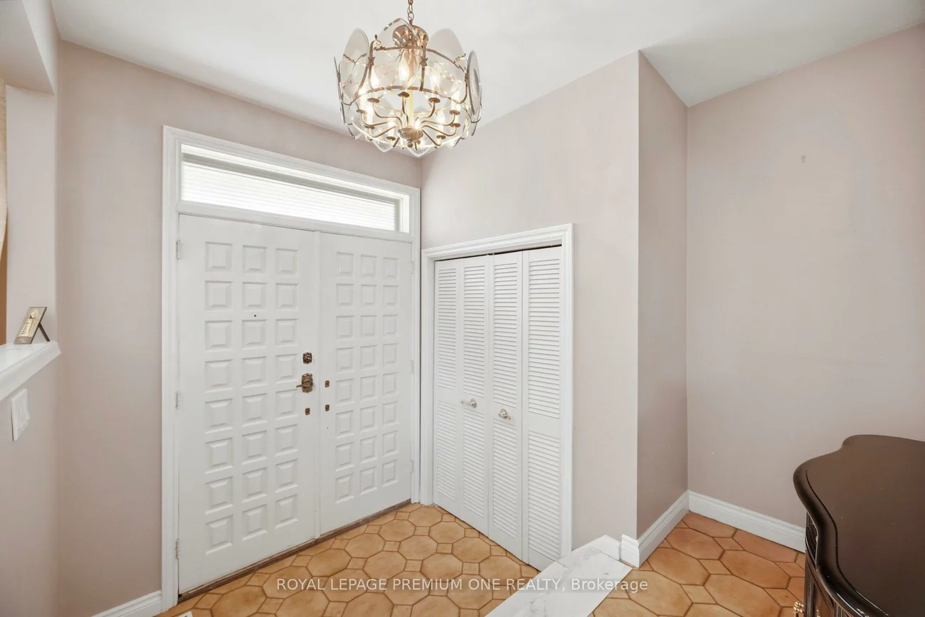 25, Islay, Humbermede, Toronto