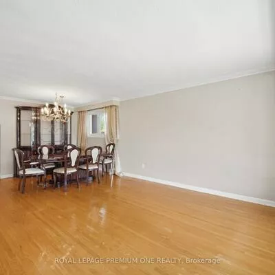 25, Islay, Humbermede, Toronto