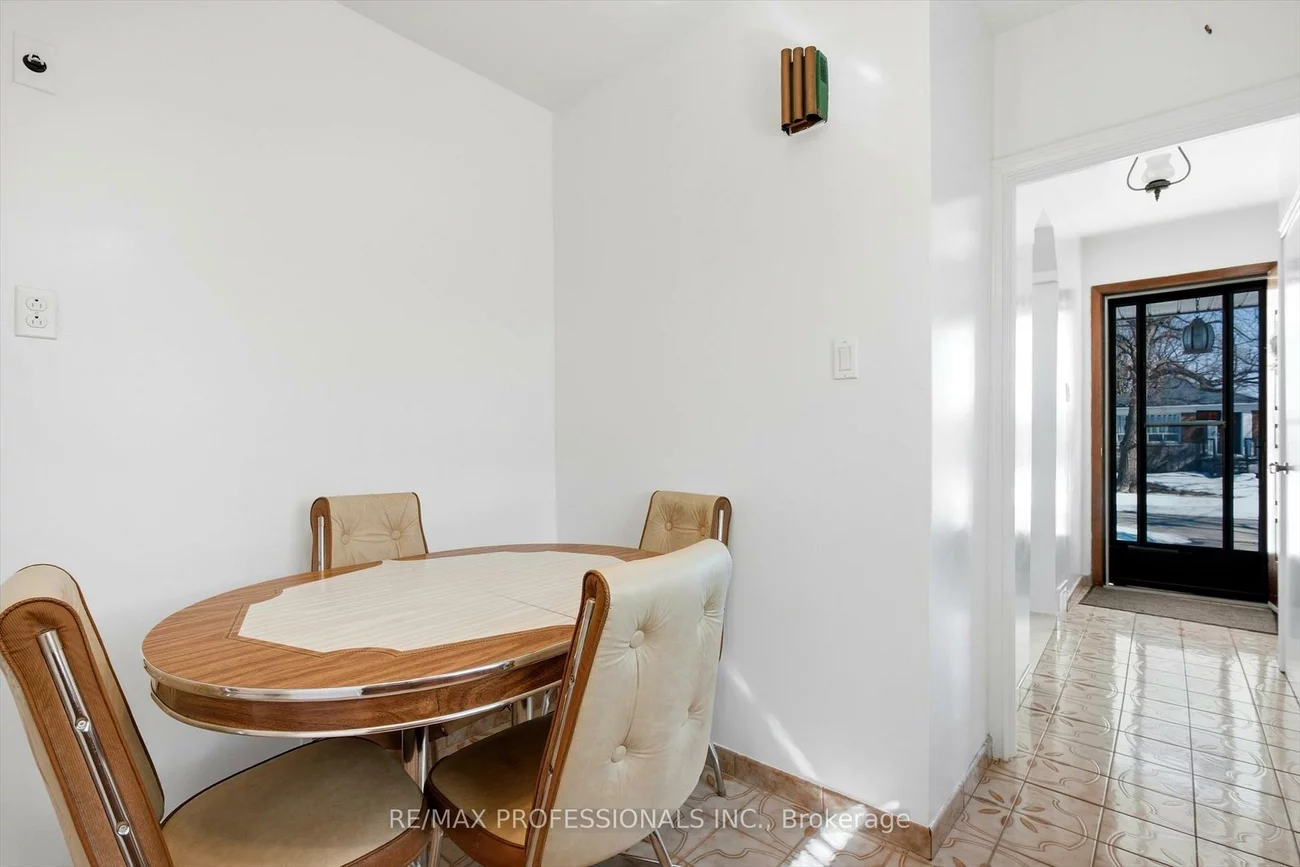 54, Culnan, Islington-City Centre West, Toronto