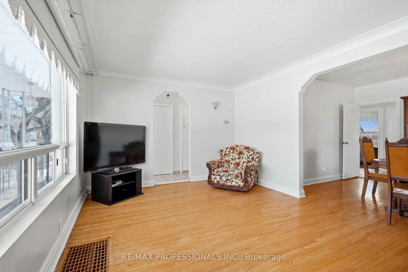 54, Culnan, Islington-City Centre West, Toronto