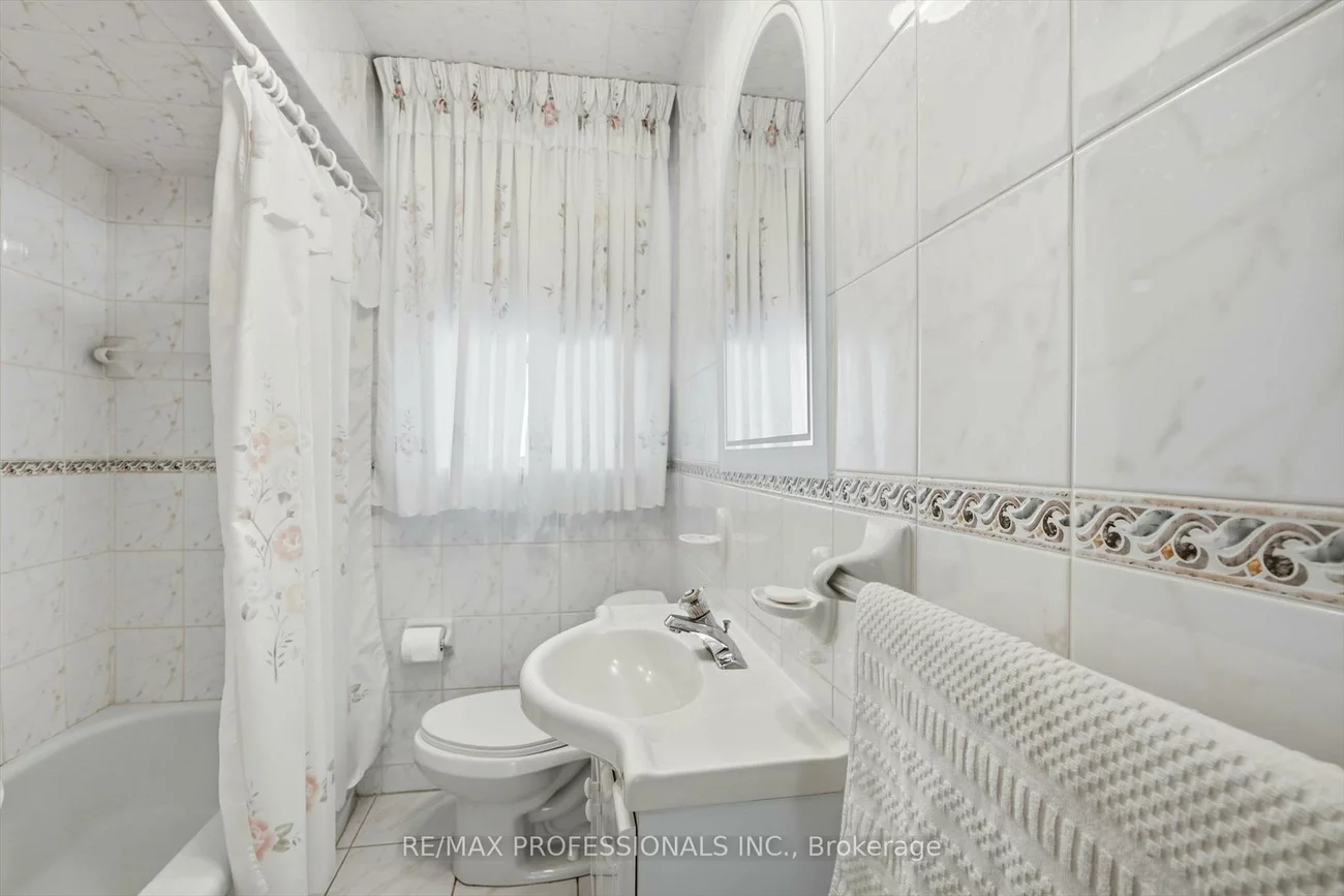 54, Culnan, Islington-City Centre West, Toronto