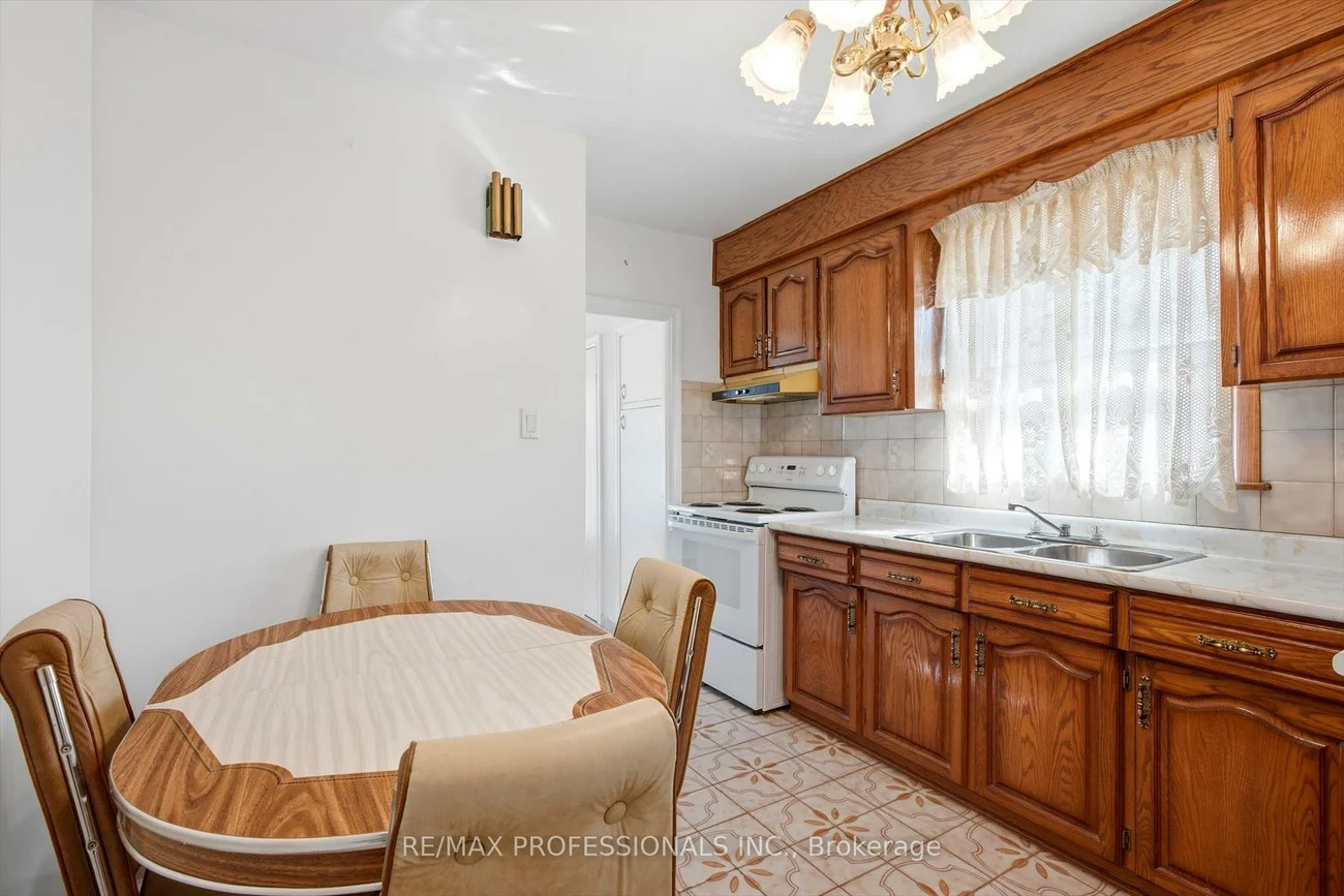 54, Culnan, Islington-City Centre West, Toronto