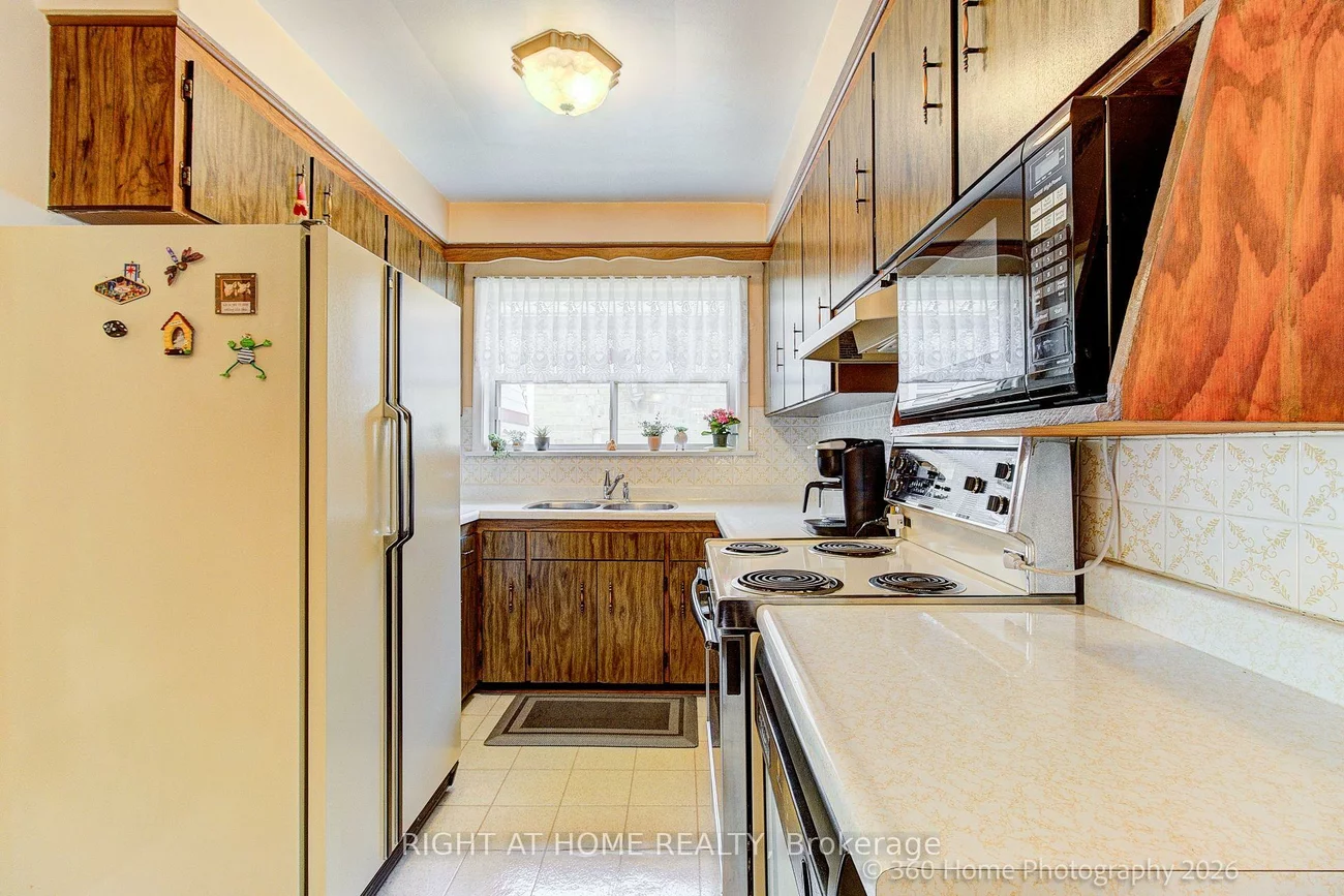9, STEVENHARRIS, Markland Wood, Toronto