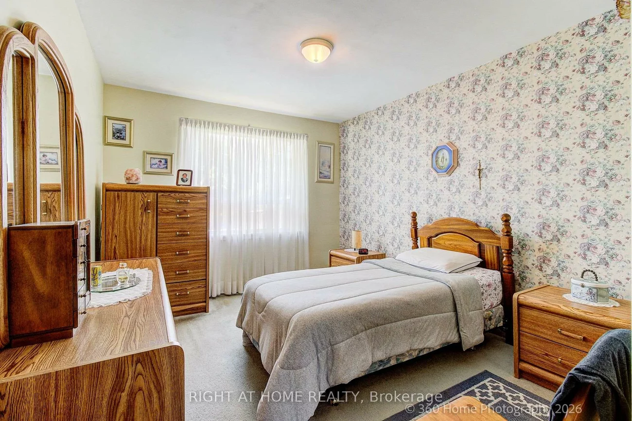 9, STEVENHARRIS, Markland Wood, Toronto