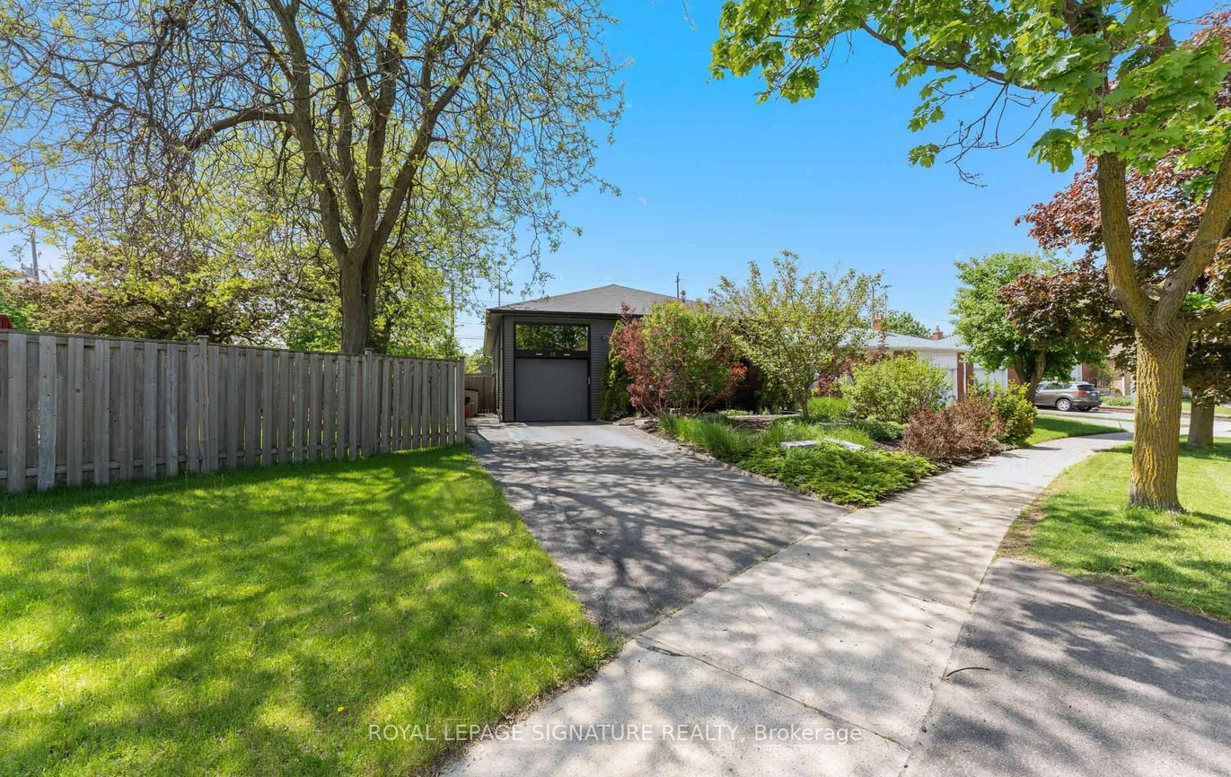 88, Beaver Bend, Eringate-Centennial-West Deane, Toronto
