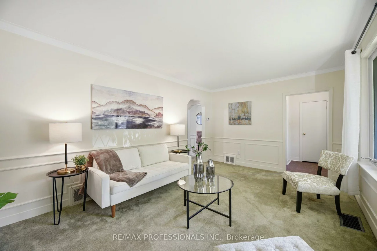 29, Westleigh, Alderwood, Toronto