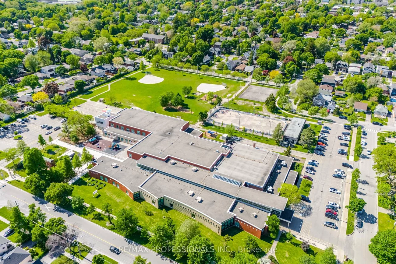 29, Westleigh, Alderwood, Toronto