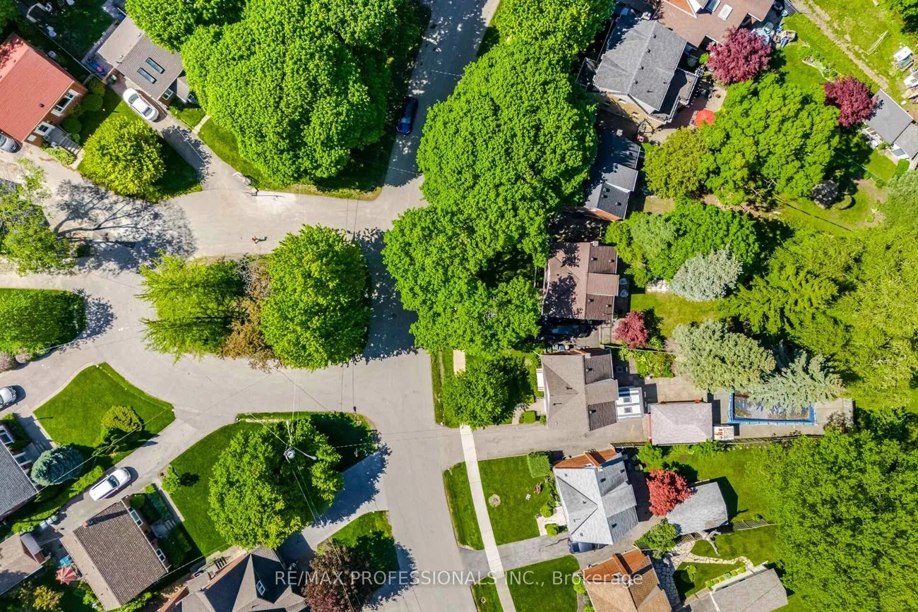 29, Westleigh, Alderwood, Toronto