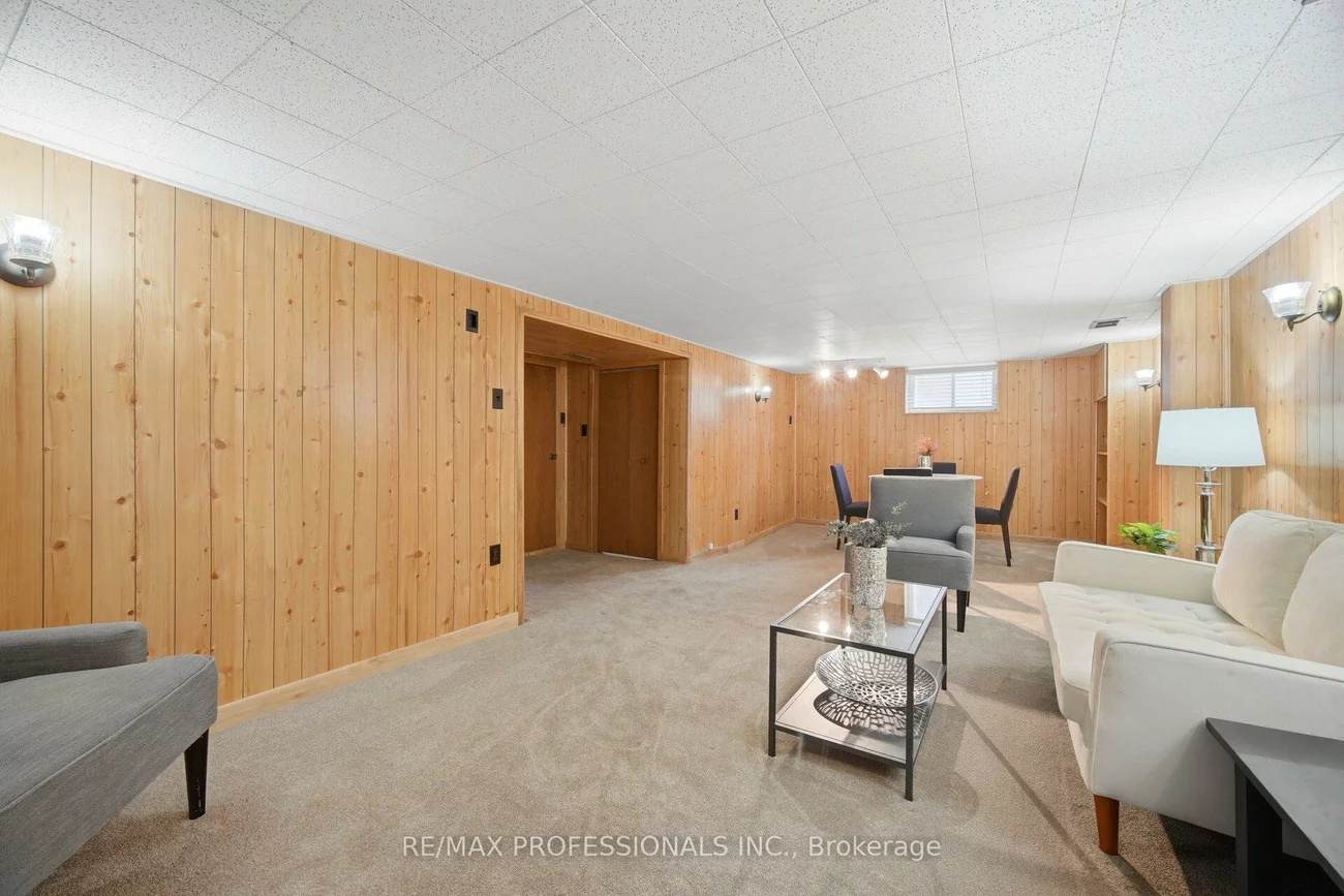 29, Westleigh, Alderwood, Toronto