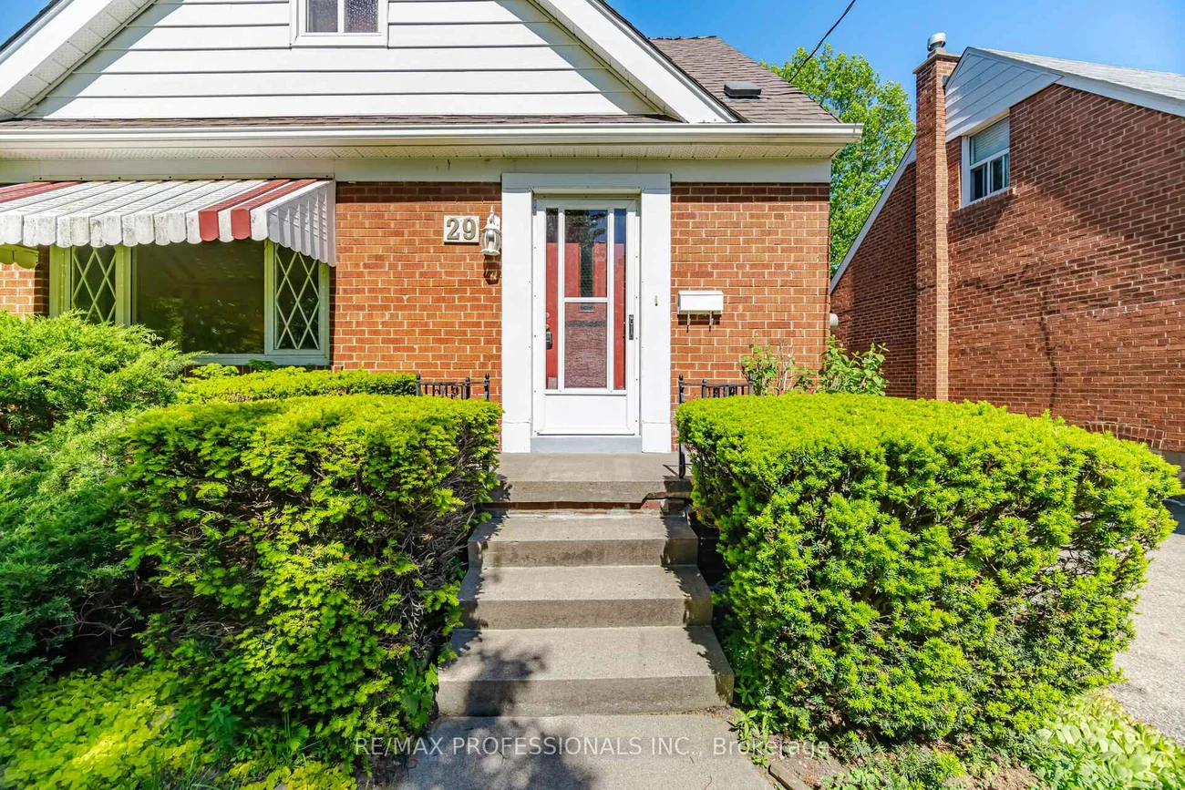 29, Westleigh, Alderwood, Toronto