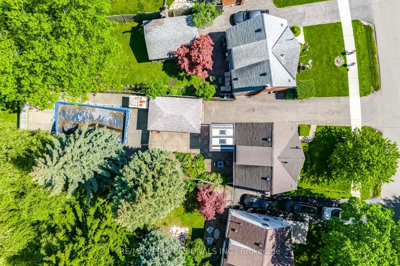 29, Westleigh, Alderwood, Toronto