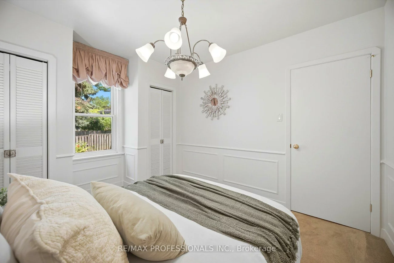 29, Westleigh, Alderwood, Toronto