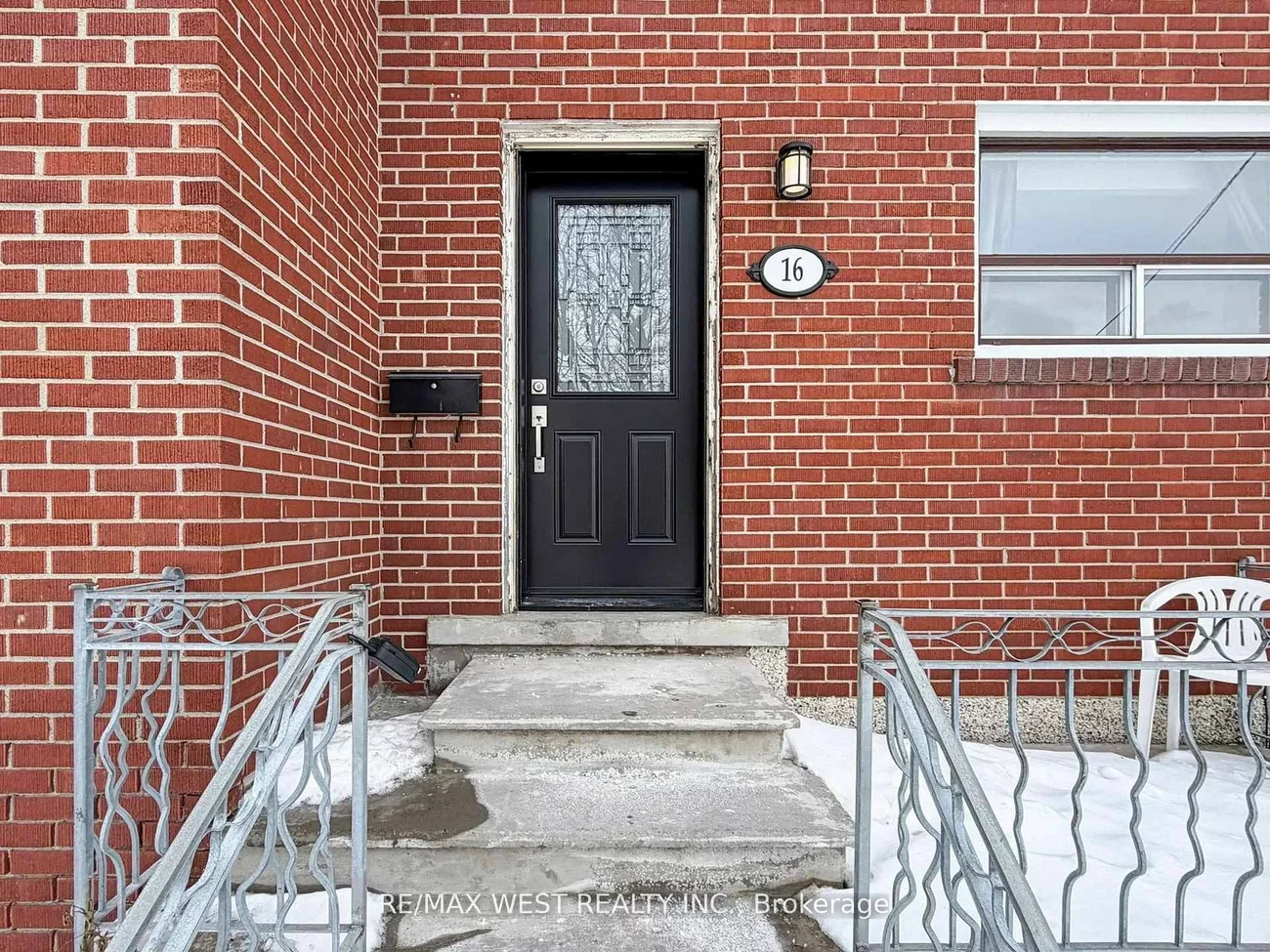16, Upwood, Rustic, Toronto