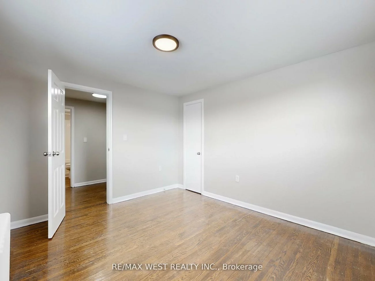16, Upwood, Rustic, Toronto