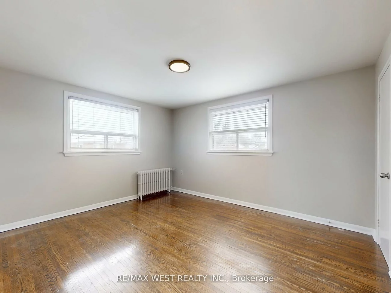 16, Upwood, Rustic, Toronto