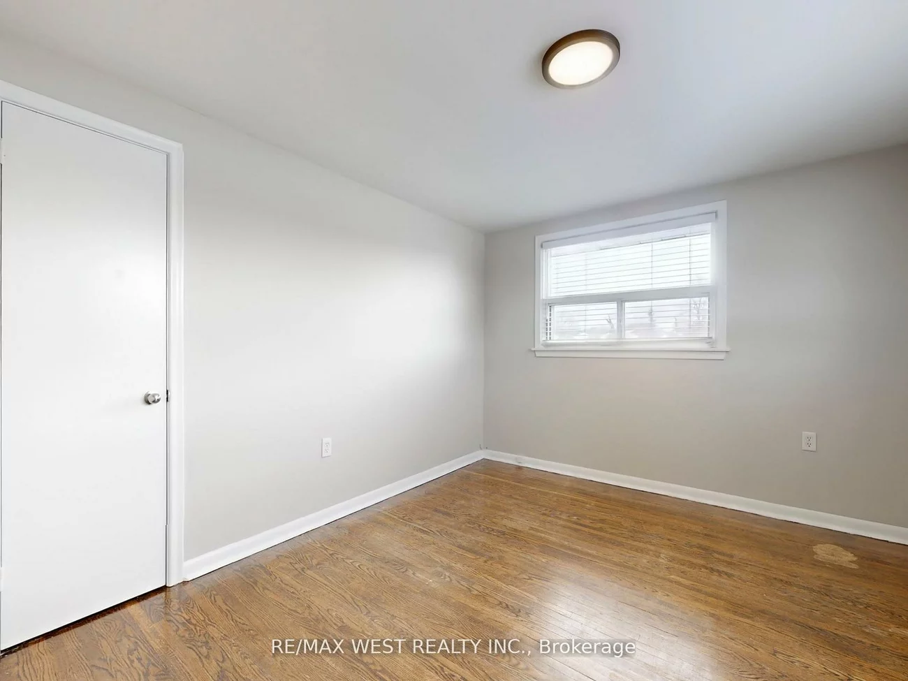 16, Upwood, Rustic, Toronto