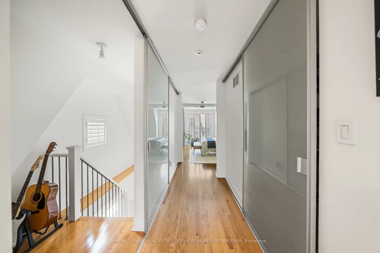 32, Mendota, Stonegate-Queensway, Toronto