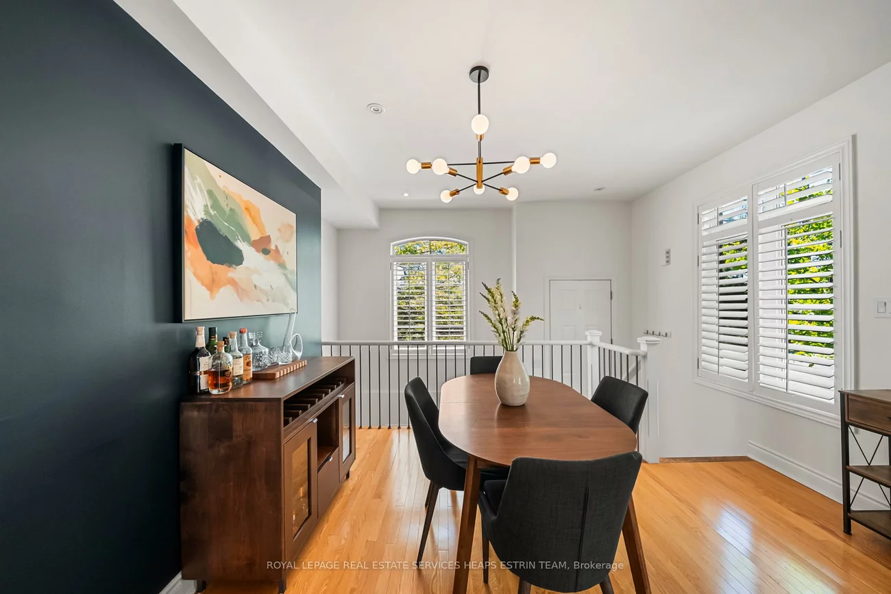 32, Mendota, Stonegate-Queensway, Toronto