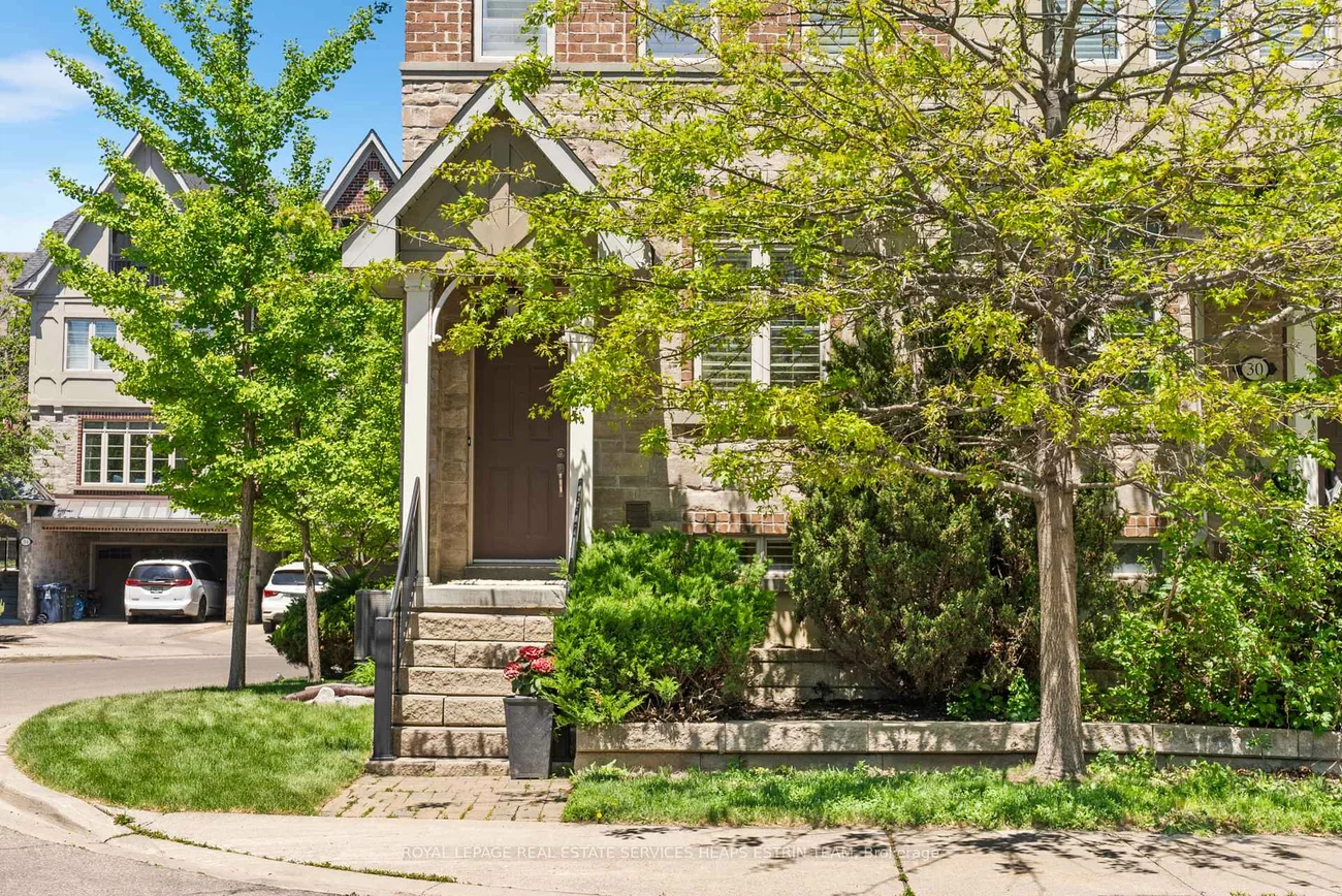 32, Mendota, Stonegate-Queensway, Toronto