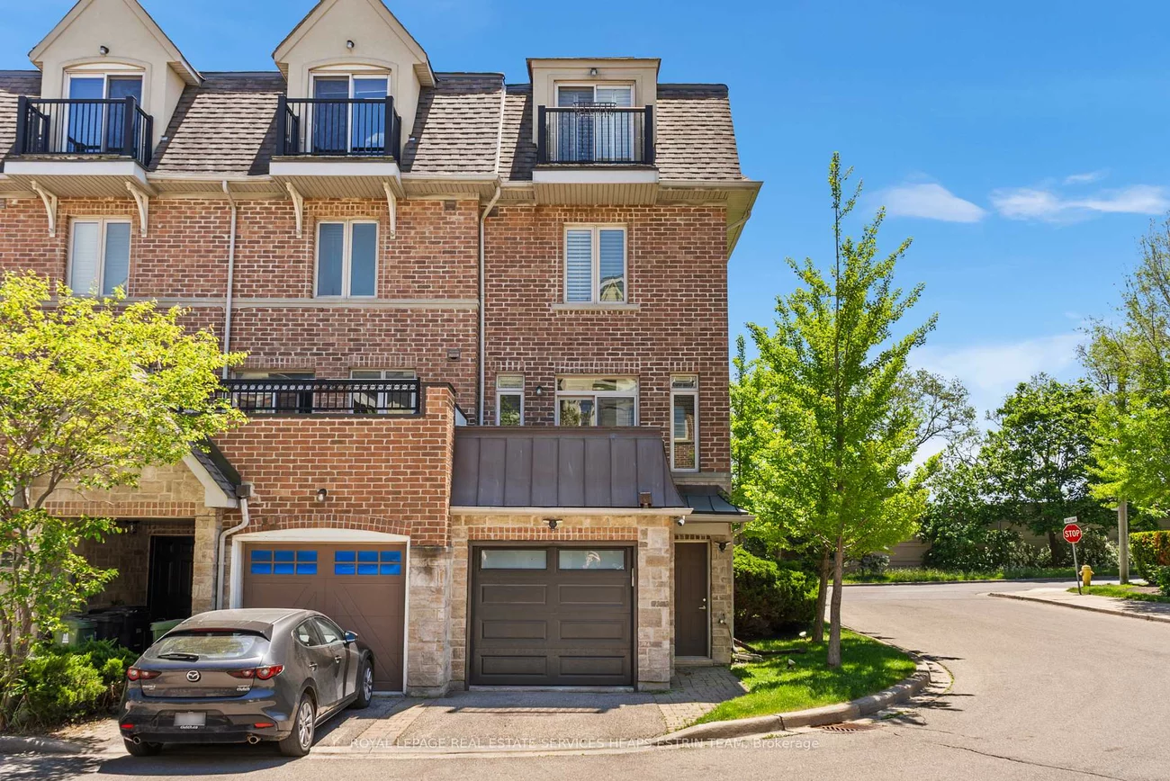 32, Mendota, Stonegate-Queensway, Toronto