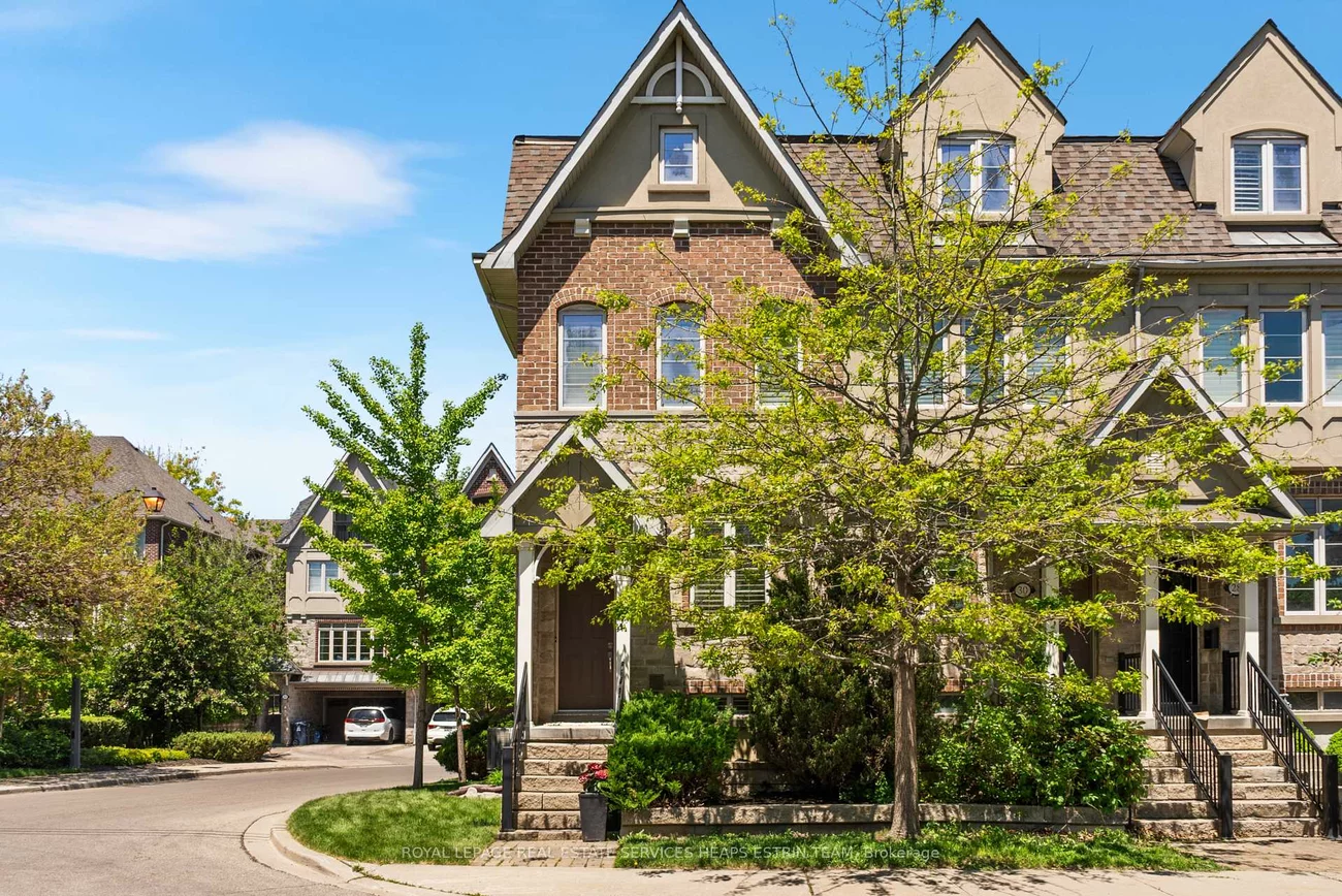 32, Mendota, Stonegate-Queensway, Toronto
